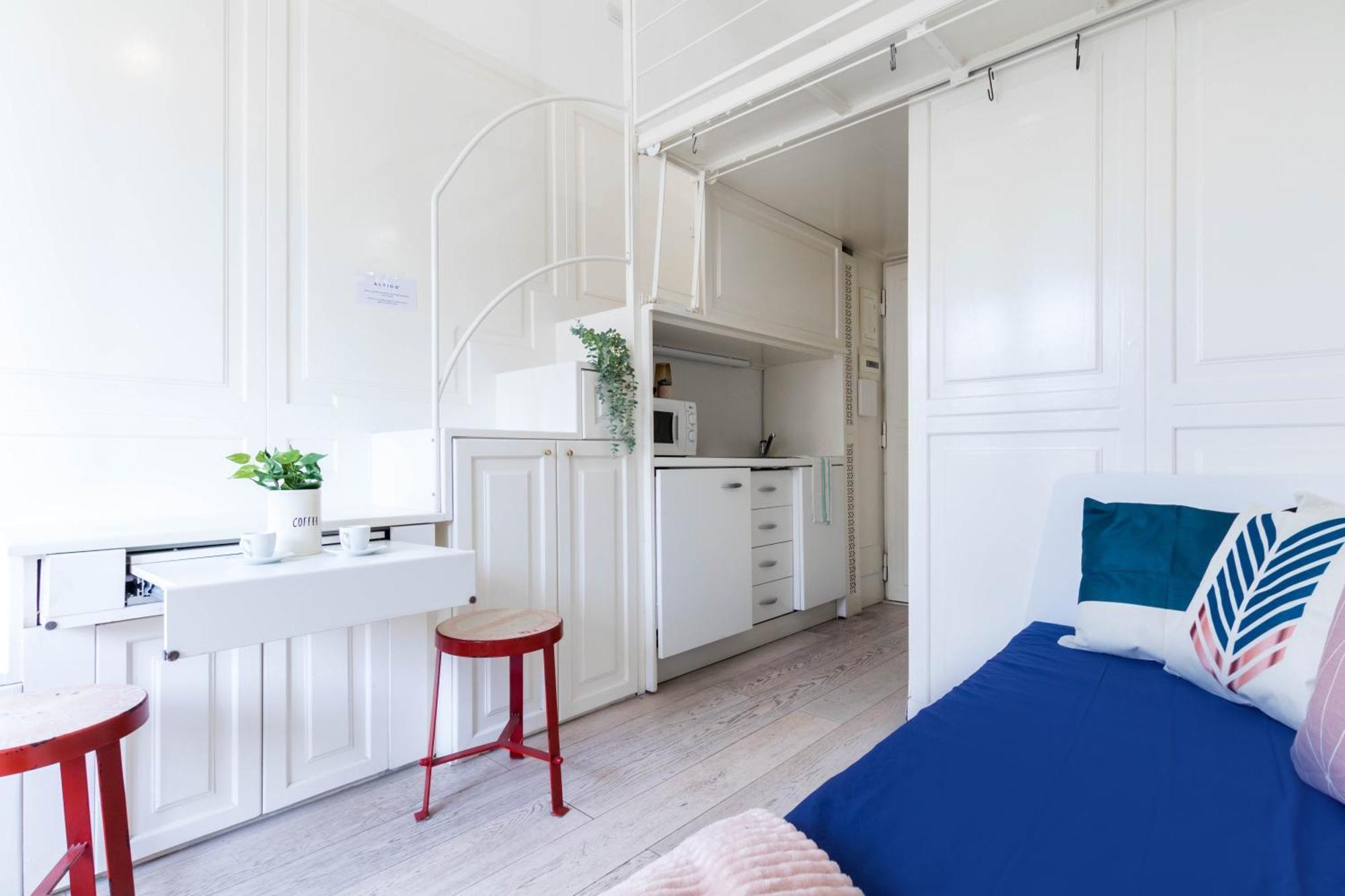 Appartamento Joivy Lovely For 2 With Balcony Near Duomo Milano
